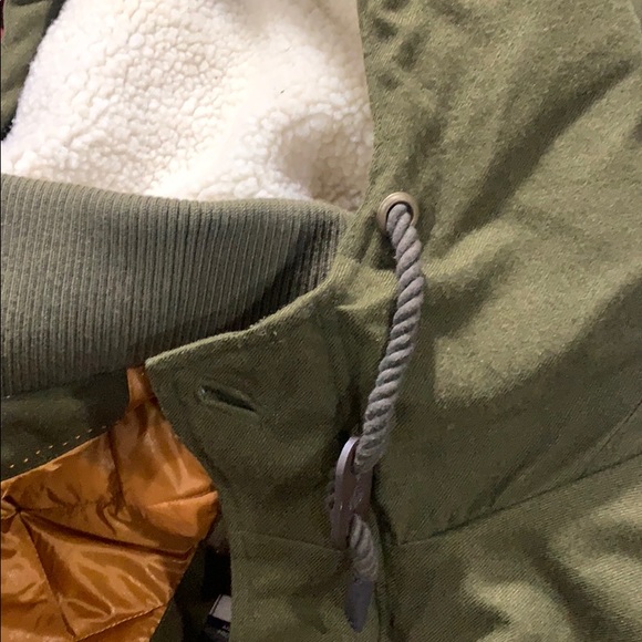 NWT Rainforest winter jacket w/hood lots pockets - Picture 15 of 16